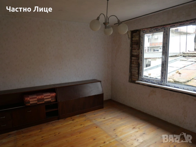 Къща в гр.Аксаково с РЗП 210 кв.м., снимка 17 - Къщи - 53922681