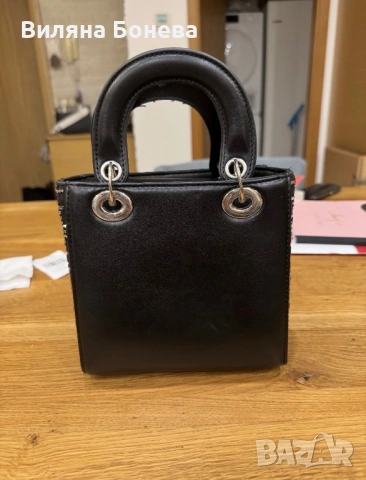 Чанта от бутик използвана, снимка 2 - Чанти - 53541753