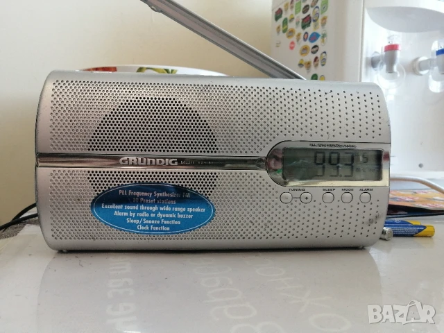 Радиоприемник GRUNDIG MUSIC BOY 51, снимка 2 - Радиокасетофони, транзистори - 50592712