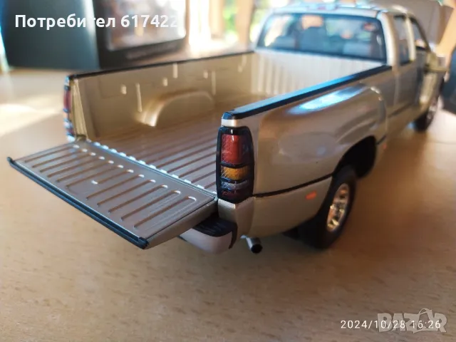 1:18 Chevrolet Silverado 3500 - Anson, снимка 12 - Колекции - 47769879