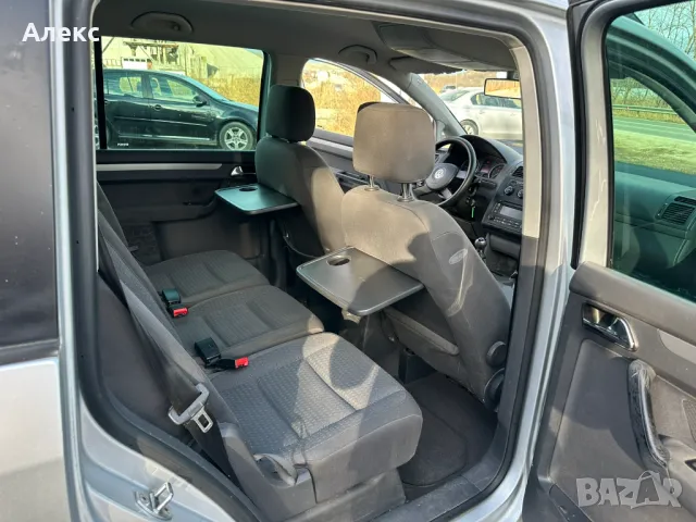 VW Touran , снимка 16 - Автомобили и джипове - 48358662