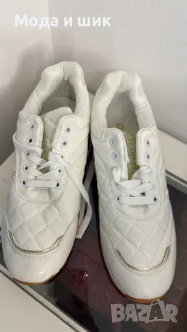 Чисто нови бели маратонки, снимка 4 - Дамски ежедневни обувки - 49933271