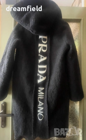 Дамско палто PRADA / Прада , с качулка-  вълна
