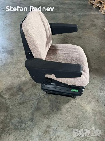 Оригинална седалка Grammer с механично окачване, снимка 3 - Селскостопанска техника - 46055023