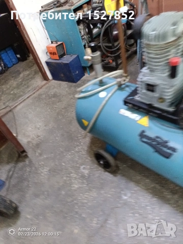 Италиански трифазен професионален компресор двуглав 200лт работи перфектно , снимка 10 - Други машини и части - 53702988