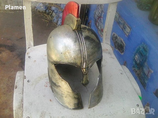 Пластмасов шлем копие на шлем от Троянската война, снимка 1 - Колекции - 46306501