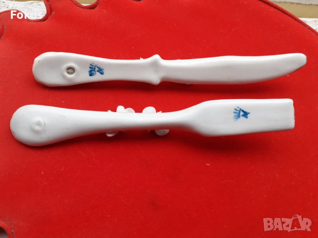 Порцелан сет виличка и ножче на Capodimonte с позлата, снимка 5 - Антикварни и старинни предмети - 53384661