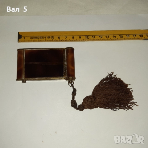 Много стара красива рядка пудриера с червило - 100 годишна