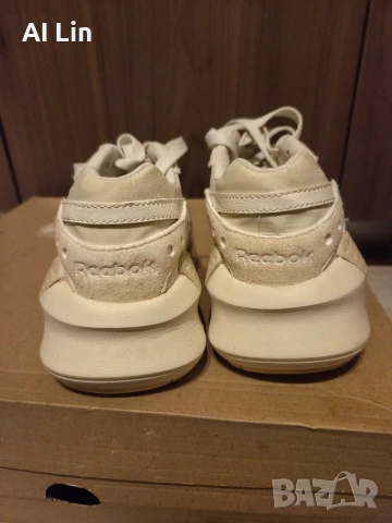 Дамски маратонки Reebok , снимка 2 - Маратонки - 54162728