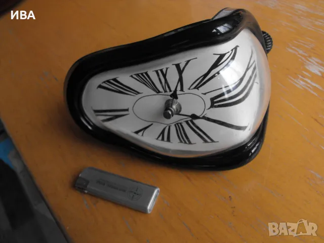 Дигитален часовник по картината на САЛВАДОР ДАЛИ !, снимка 1