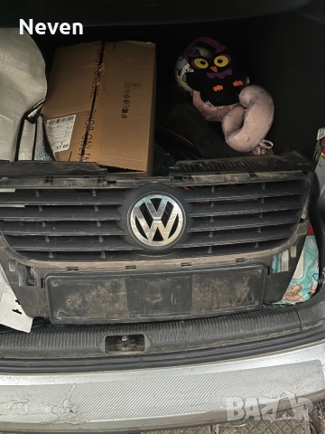 Решетка за предна броня пасат б6, снимка 2 - Части - 52791979