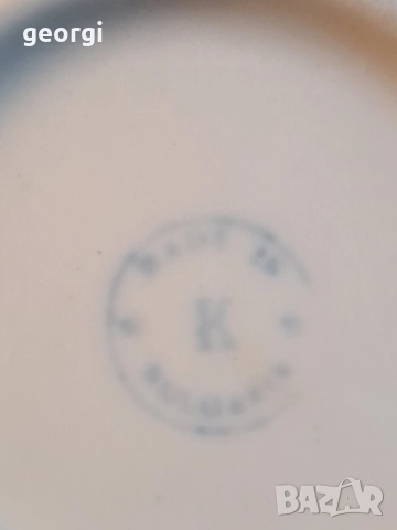 българско порцеланово плато с рози 28/3, снимка 5 - Сервизи - 51873506