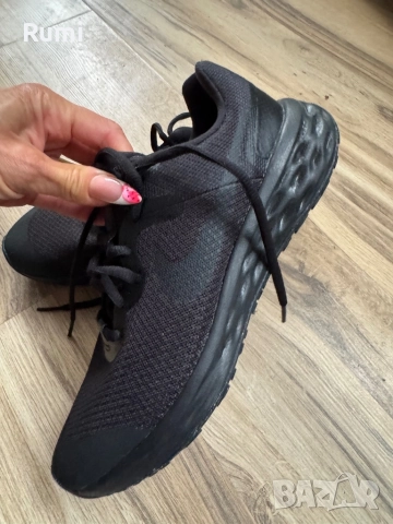 Оригинални маратонки МАРАТОНКИ NIKE REVOLUTION 6 NN GS! 38 н, снимка 2 - Маратонки - 52163153