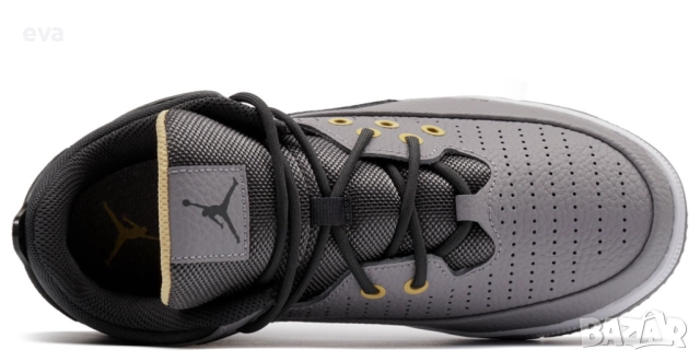 Оригинални Nike Jordan Max Aura 5, 39 н., снимка 4 - Маратонки - 52295125