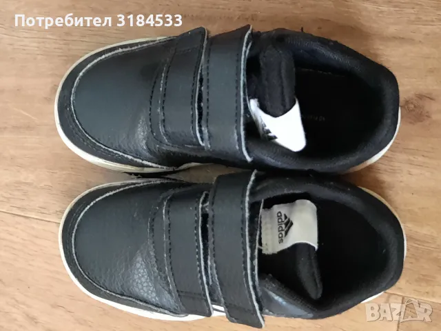 Детски маратонки Adidas, снимка 2 - Детски маратонки - 47235031