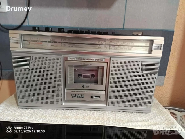 Продавам касетофон Sharp GF6060