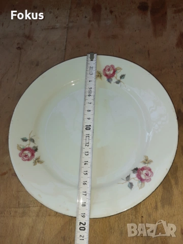 Български порцелан средна чиния, снимка 4 - Антикварни и старинни предмети - 53268256
