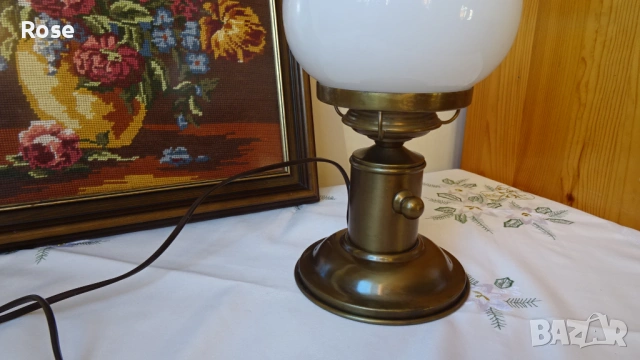 Винтидж настолна,  месингова лампа със стъклен аплик и шише в Рустик стил, снимка 8 - Настолни лампи - 53090323