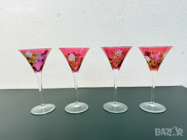 Винтидж рисувани чаши за мартини. №8027
