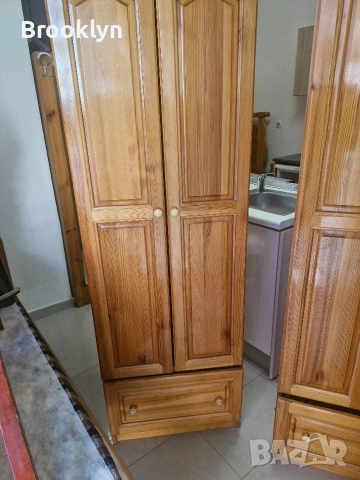 Продават се 2 броя чамови гардероби, снимка 2 - Гардероби - 54081535