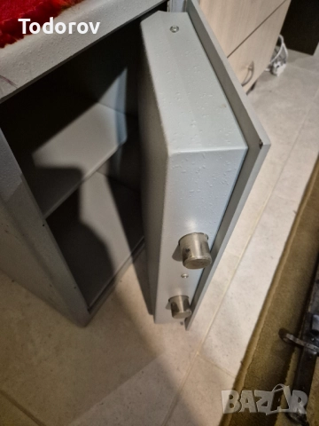 Трезор Каса, снимка 2 - Оборудване и аксесоари за оръжия - 52404673