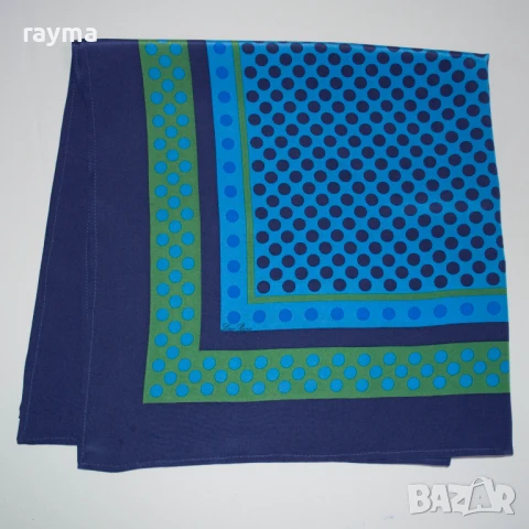 Шал Loro Piana естествена коприна принт точки, снимка 4 - Шалове - 51227618