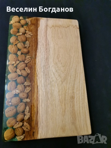 Плато за сервиране и рязане орех и епоксидна смола 