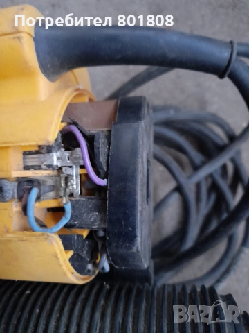 Оберфреза Dewalt , снимка 8 - Други инструменти - 52033179