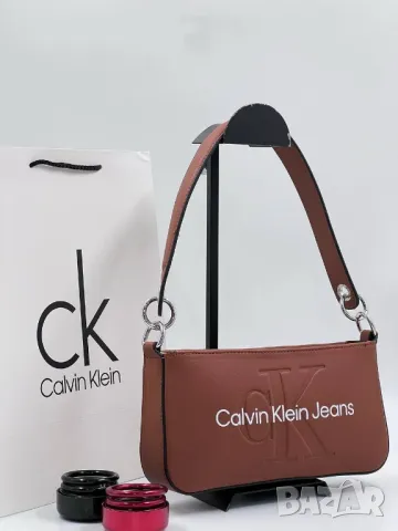 дамски чанти Calvin Klein , снимка 11 - Чанти - 46877375