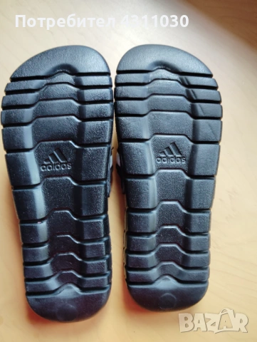 Adidas чехли номер 35 като ново, черно и бяло, снимка 6 - Чехли - 53392202