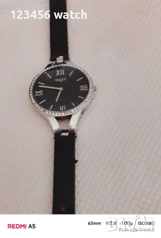 Красив дамески часовник работи