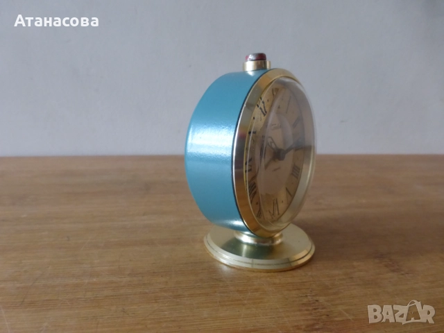 Рядък будилник часовник Слава със златист циферблат, снимка 8 - Антикварни и старинни предмети - 52027005