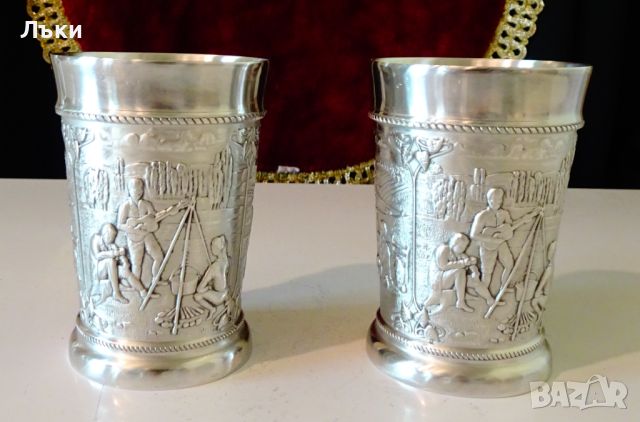 Чаши от калай с релефни картини за Туризъм,Къмпинг. , снимка 1 - Антикварни и старинни предмети - 46056761