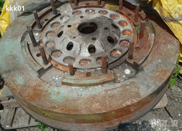 Маховик с водим диск от съединител за ексцентър преса тип ПЕ63А