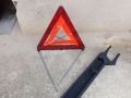 Авариен триъгълник от Мерцедес W203 C klass, снимка 1 - Аксесоари и консумативи - 45552904