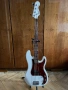 Продавам бас китара Fender Precision, снимка 1