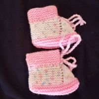Продавам бебешки ръчно плетени терлици 7 лв чифта , снимка 7 - Други - 45267389