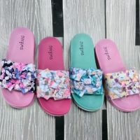 Дамски плажни чехли с уникален цветен дизайн , снимка 1 - Чехли - 45447589