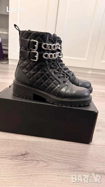 Дамски боти Stradivarius, снимка 1