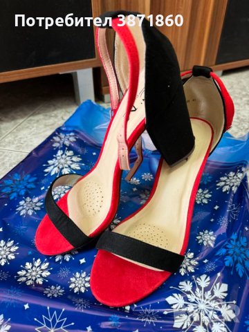 Продавам чисто нови  дамски сандали на ток C'M PARIS , снимка 1 - Сандали - 45003338