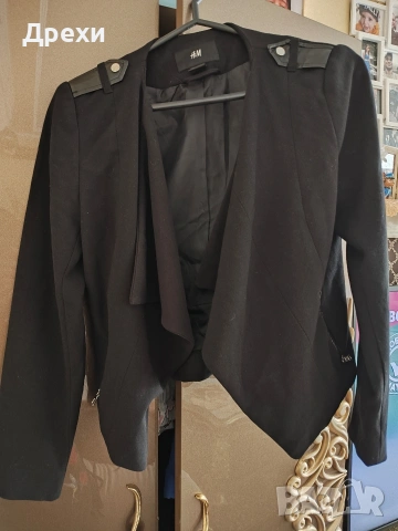 Дамско черно сако на H&M