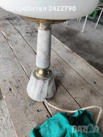 Нощна лампа от мрамор