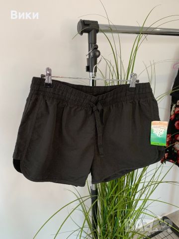 Дамски шорти в размер М, нови с етикет, снимка 2 - Къси панталони и бермуди - 45207565