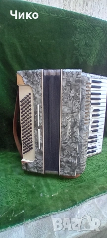 Немски акордеон Велтмайстер 80баса , снимка 4 - Антикварни и старинни предмети - 54118204