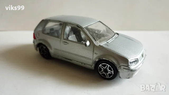 Bburago Volkswagen Golf IV '98 - Made in Italy 1:43, снимка 5 - Колекции - 48907853