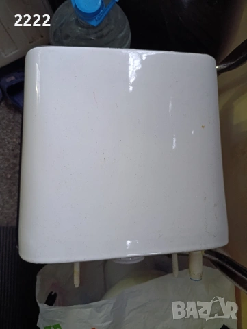 Продавам порцеланово казанче за моноблок тоалетна 