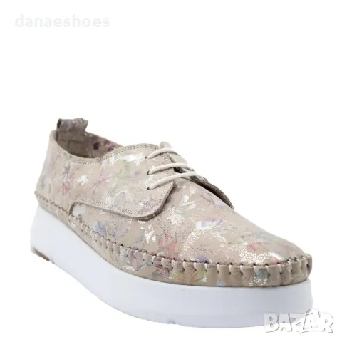 Дамски спортни обувки от естествена кожа в бежов цвят с принт на цветя , снимка 2 - Дамски ежедневни обувки - 50030094