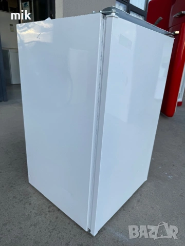 Малък хладилник с камера HotPoint Ariston, снимка 8 - Хладилници - 53987738