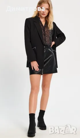 Стилна кожена пола, снимка 2 - Поли - 50339323