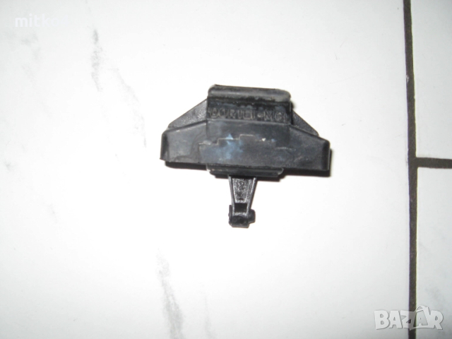 брава за багажник за рено, снимка 2 - Части - 51526604